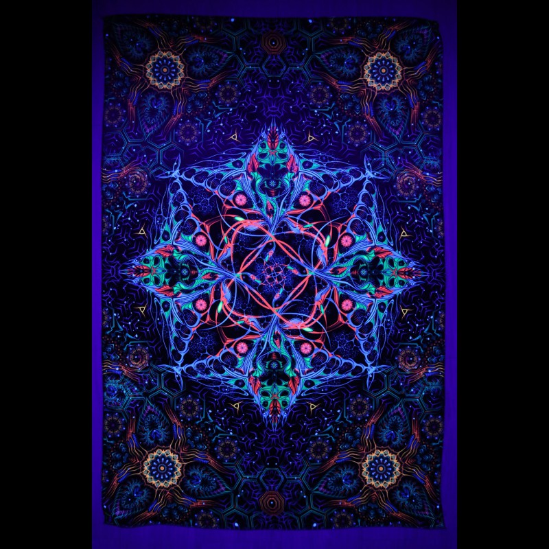 Psychedelic glow in the dark meditation tapestry "Stingray"