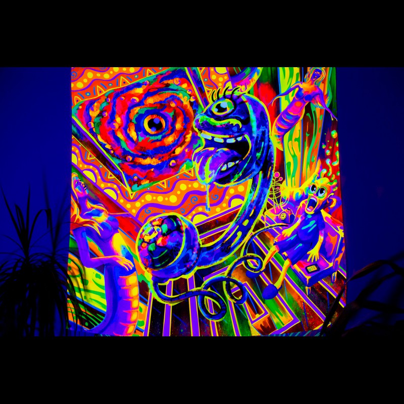 Psychedelic fluorescent decorations "Tripping Balls"